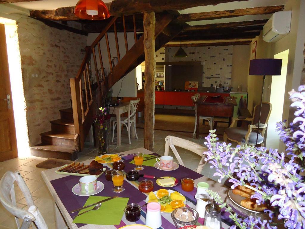 Maison D'Hotes La Maison De Leopold Terrasson Kültér fotó